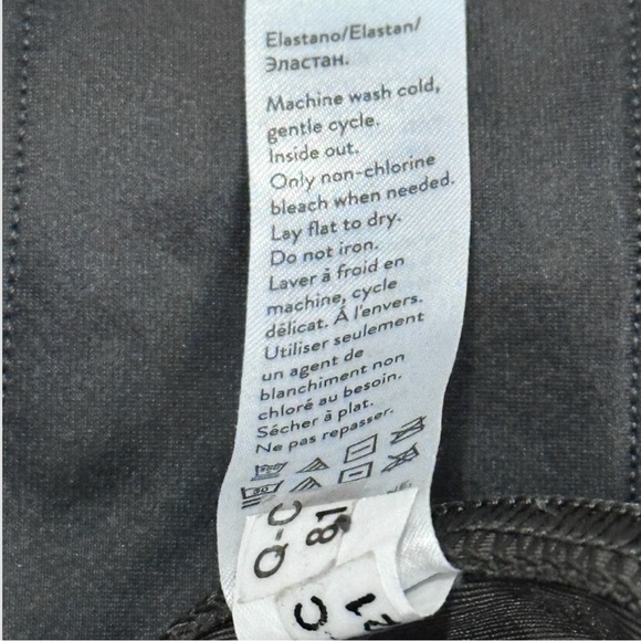 🎉HP🎉 Excellent Used Condition SPANX Moto Legging in Gunmetal Grey. Size Small. - Picture 10 of 13